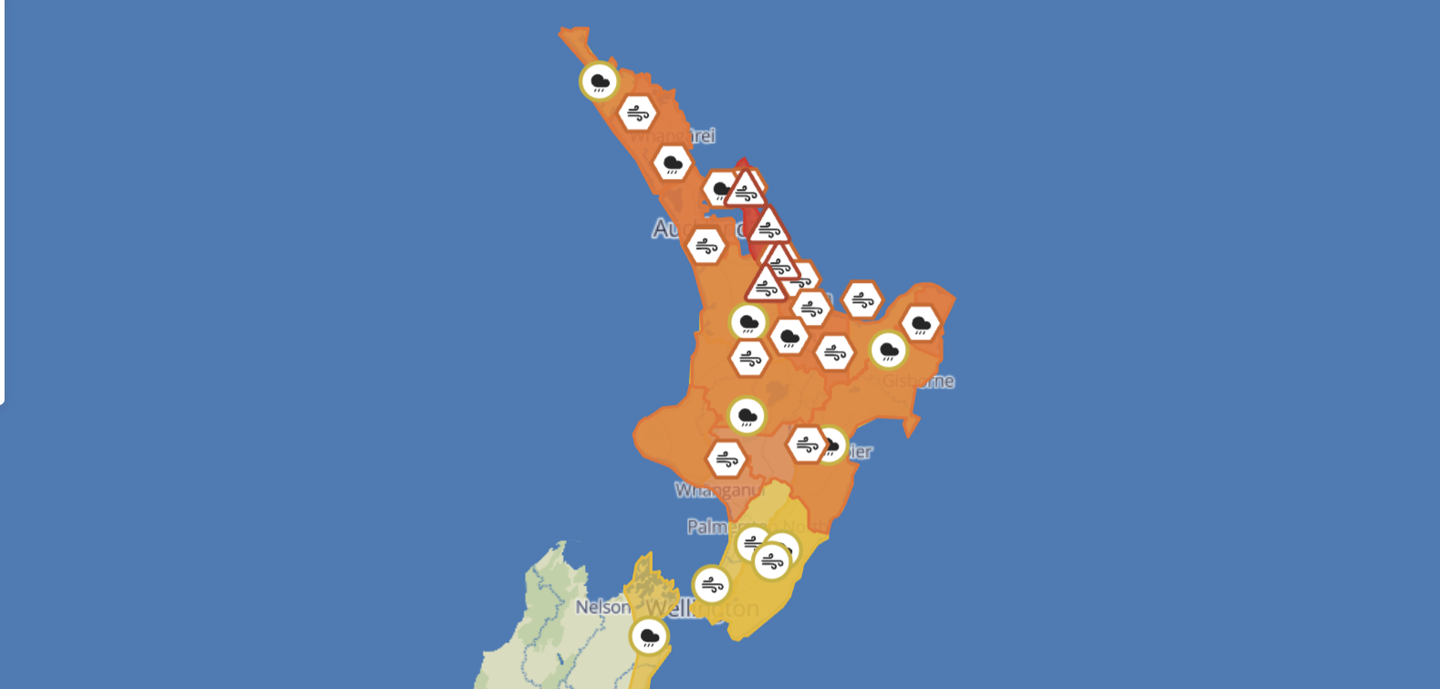 A map of the weather watches and warnings across the North Island as of 10am on Friday 10 April 2026.